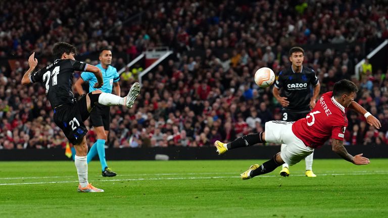 Handball Kontroversial, Mengapa Hukuman Penalti kepada Manchester United Tak Dianulir?