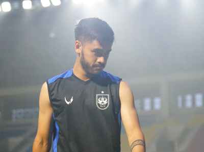 PSIS Semarang Melepas Gelandang Mahir Radja