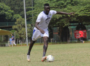 Ezechiel N'Douassel Belum Tentu Bela Persib Hadapi Bhayangkara FC Meski Prima