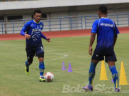 Persib Perpanjang Kontrak Abdul Aziz 3 Tahun