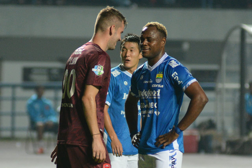 Victor Igbonefo Rehat Total dari Persib