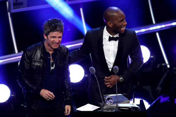 Tampil di Penghargaan Pemain Terbaik FIFA, Eks Gitaris Oasis Sindir Manchester United