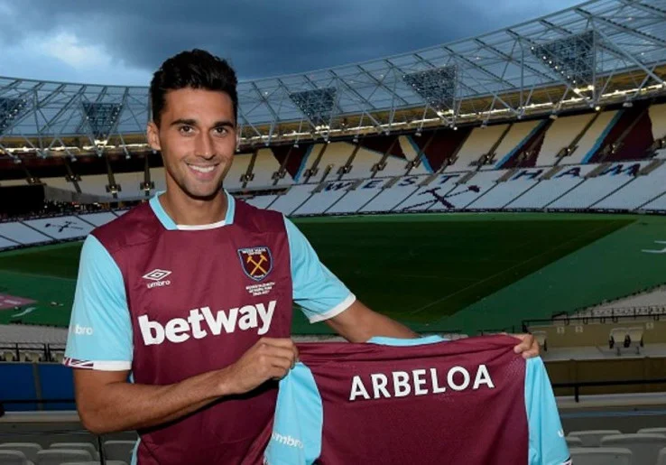 5 Transfer Pemain Teraneh yang Mungkin Terlupakan pada 2016