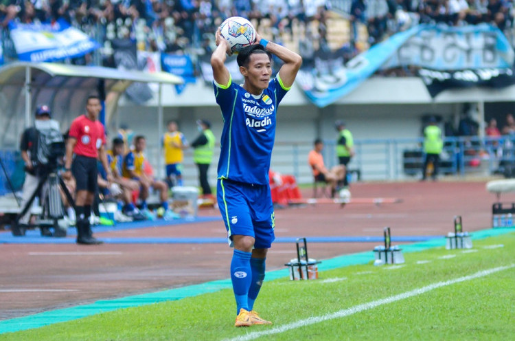 Robi Darwis Jadi Gantinya, Persib Bandung Beberkan Alasan Bawa Henhen Herdiana
