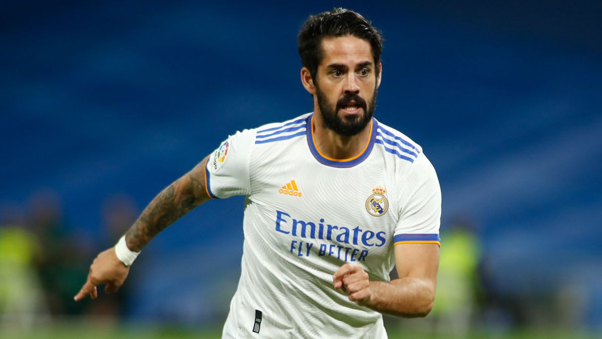 Ancelotti Ungkap Alasan Sering Cadangkan Isco