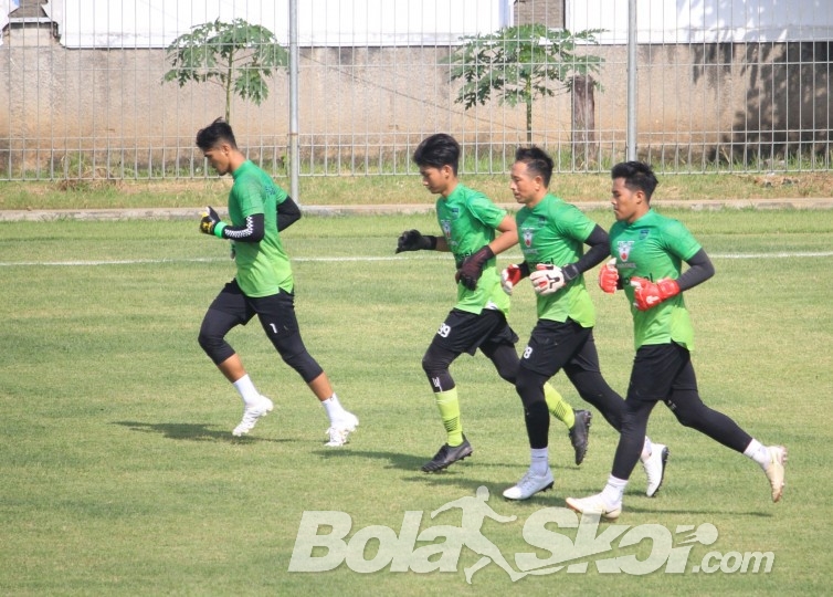 Teja Paku Alam Cedera, Persaingan Kiper Persib Masih Ketat