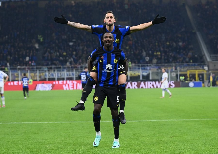 Inter Milan 2-0 Frosinone: Nerazzurri Geser Juventus dari Puncak Klasemen