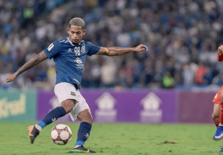 Patrick Robson Tolak Persib, Persebaya Berpisah dengan Bruno Moreira