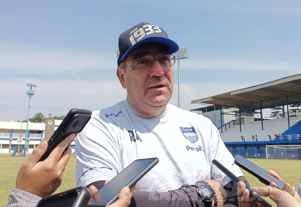 Permintaan Keluar dari Persib, Robert Rene Alberts: Tidak Perlu Dipikirkan