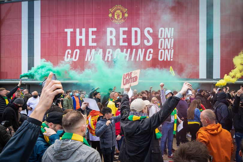 Klopp Kecewa dengan Aksi Vandal Suporter MU di Old Trafford