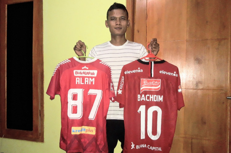 Jersey Bek Badak Lampung FC dan Irfan Bachdim Laku Jutaan Rupiah untuk Modal Donasi Lawan Virus Corona