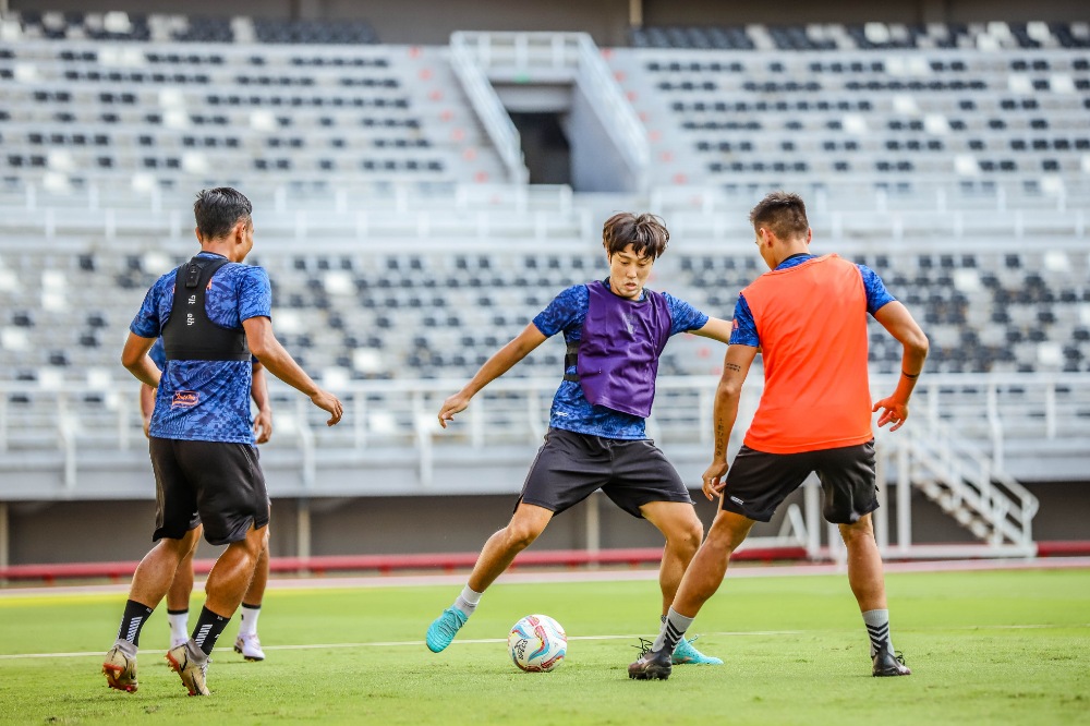 Persita Siap Bangkit saat Bertemu Persebaya di GBT