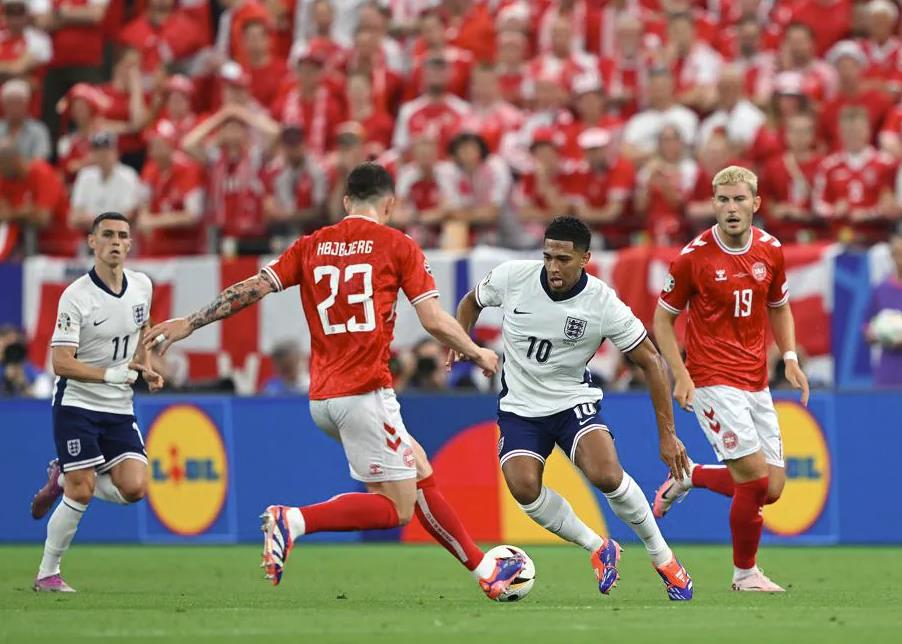 Bintang Laga Inggris Vs Denmark: Pierre-Emile Hojbjerg, Dominan di Lini Tengah