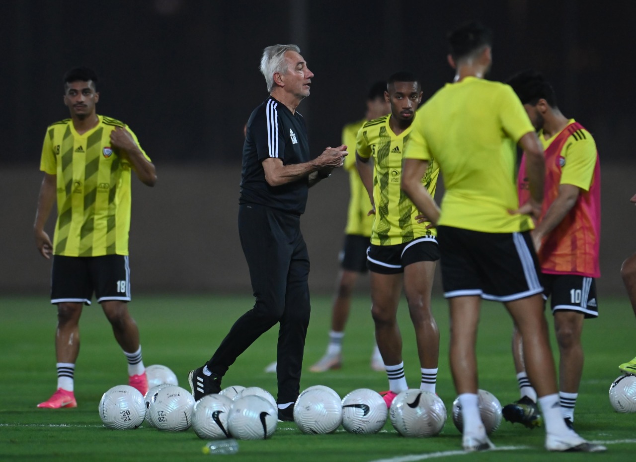 Bert van Marwijk Tetap Turunkan Tim Terbaik Kontra Timnas Indonesia
