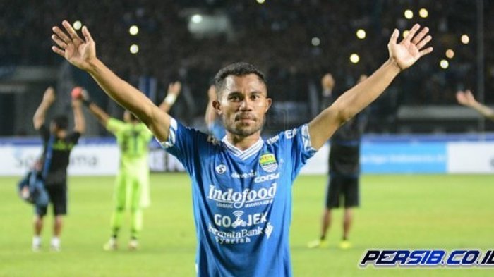 Dulu Diragukan, Kini Ardi Idrus Menjadi Pujaan Bobotoh Persib