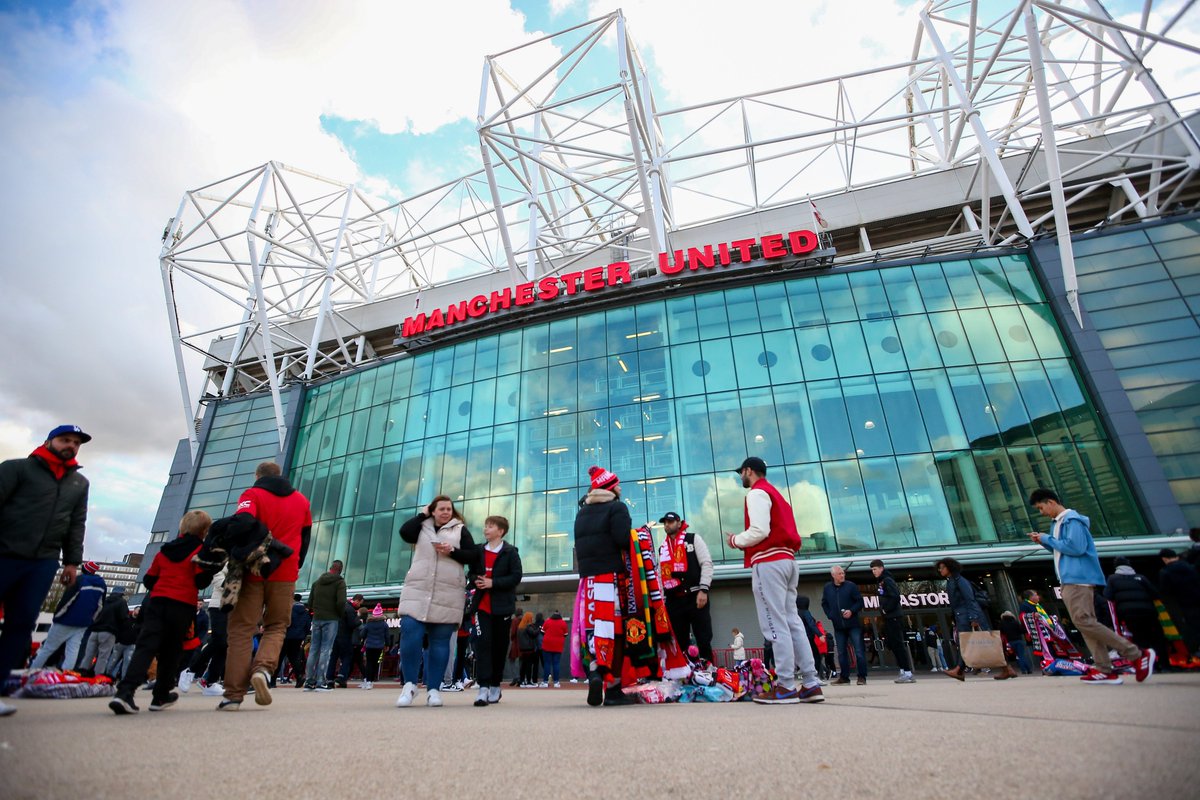 Sheikh Jassim dan Sir Jim Ratcliffe Masih Mau Beli Manchester United