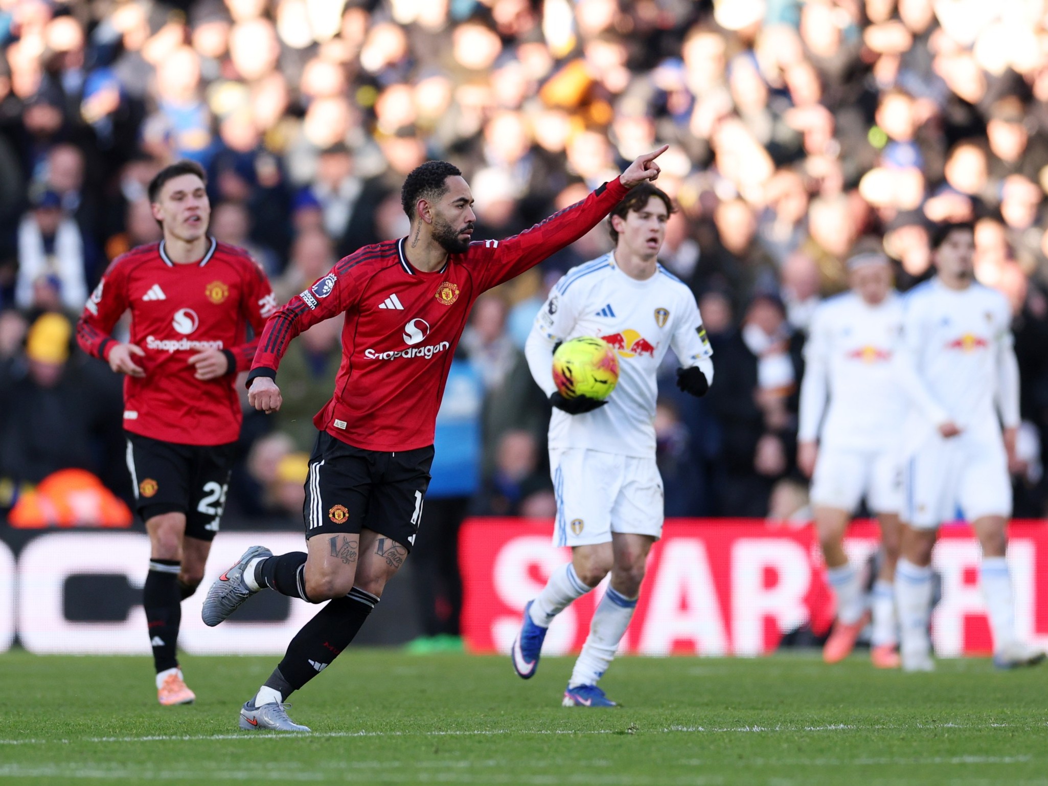 Hasil Premier League: Imbang 1-1 di Roses Derby, Manchester United Naik ke Urutan Lima