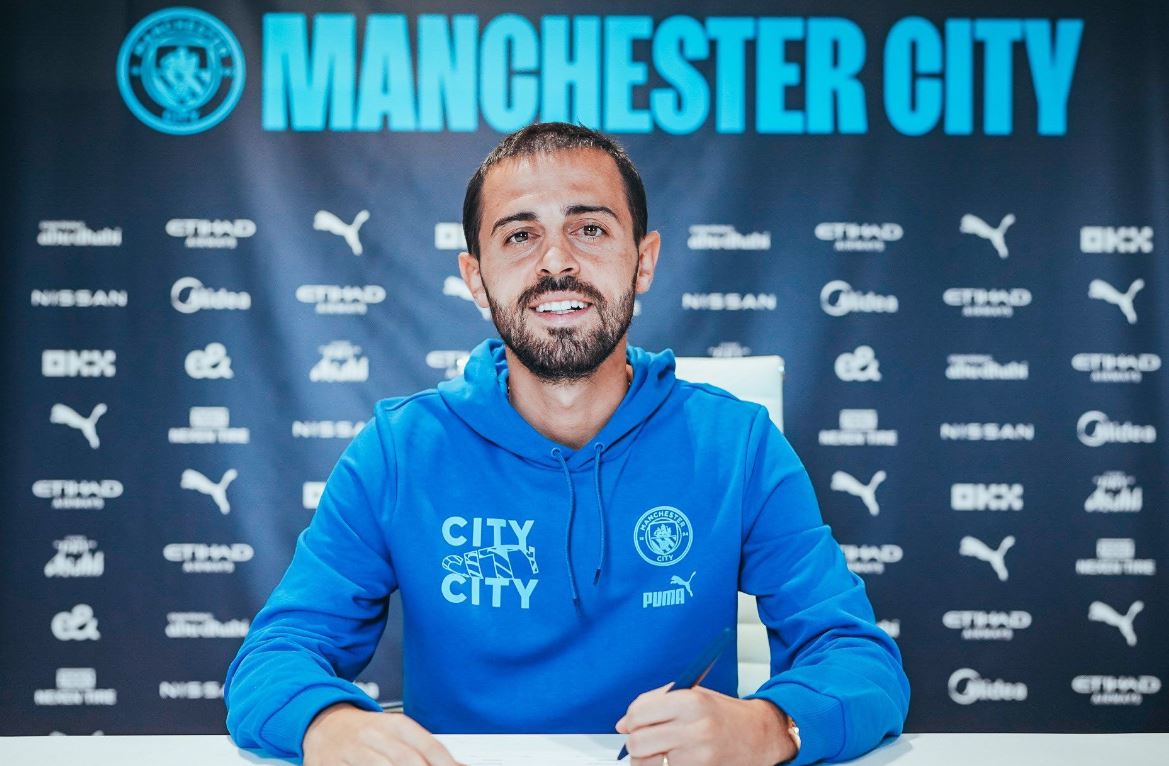 Teken Kontrak Baru, Bernardo Silva Jaga Ambisi Sukses dengan Manchester City