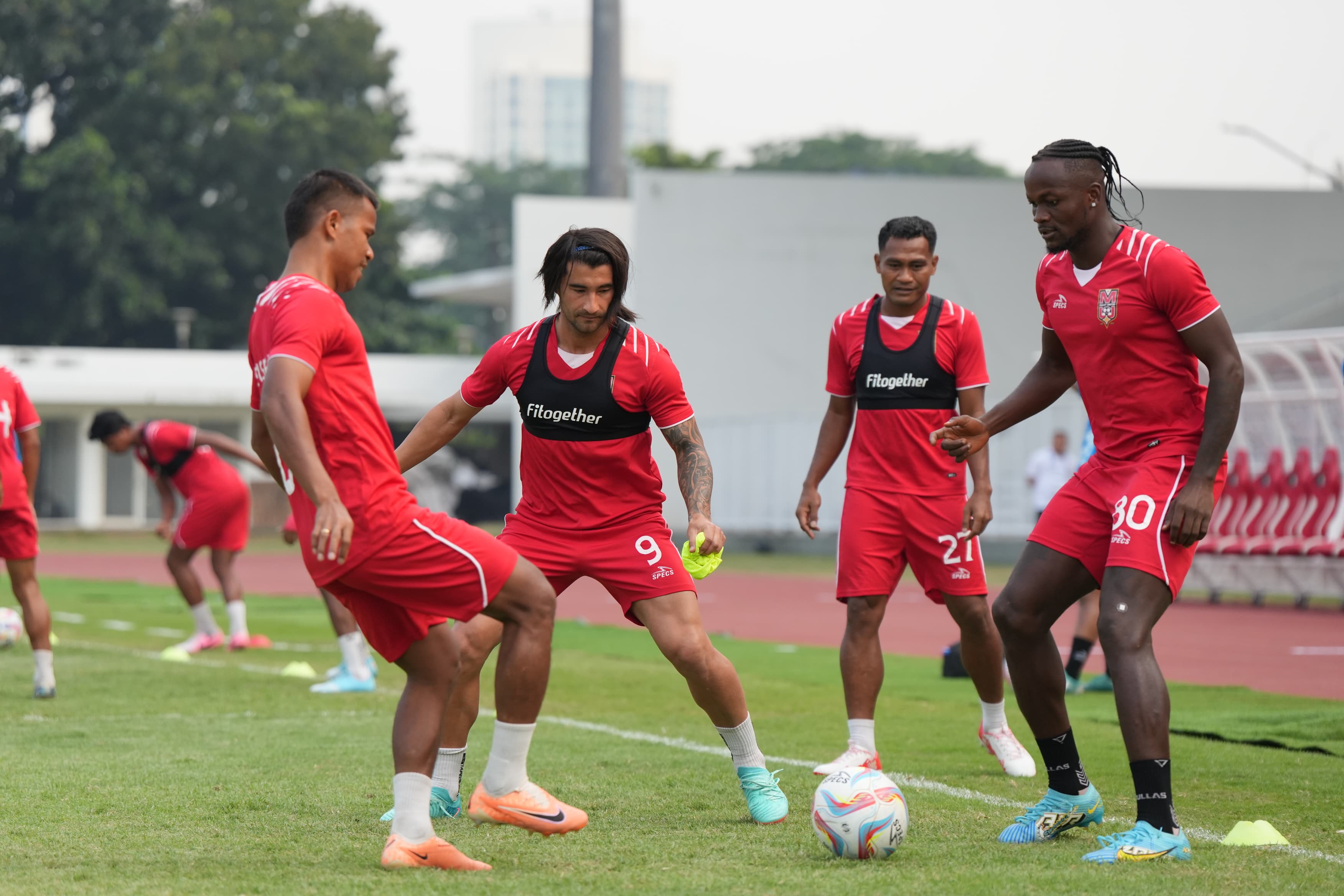 Malut United Bidik Kemenangan atas Persebaya pada Laga Kandang Pertama Musim Ini