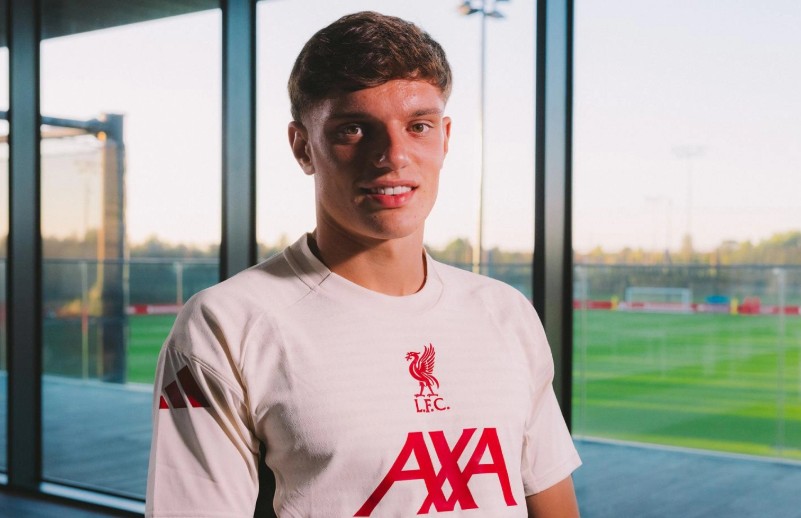 Tolak Tawaran Lebih Besar dari Newcastle, Parma Ungkap Alasan Lepas Giovanni Leoni ke Liverpool