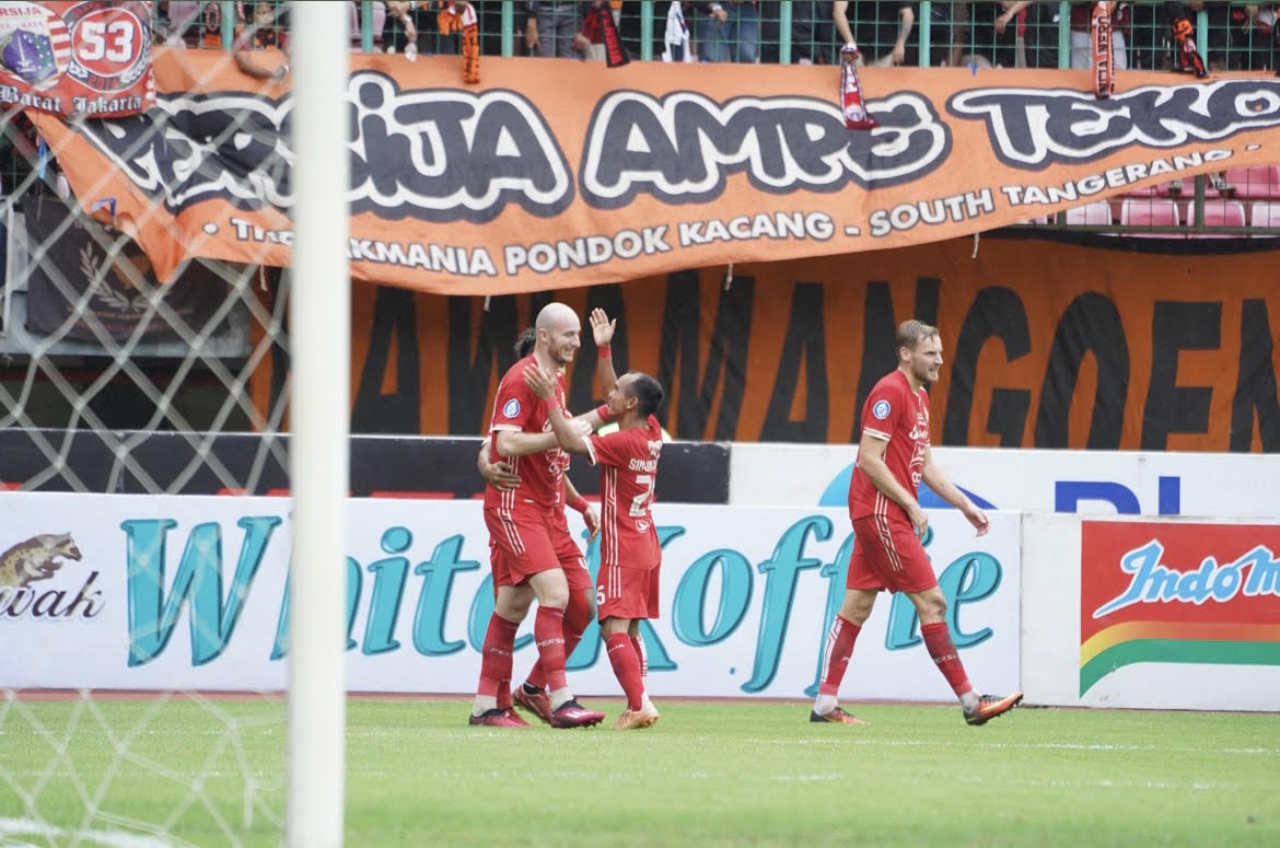Thomas Doll Tak Ambil Pusing soal Gol Offside Michael Krmencik ke Gawang Arema FC
