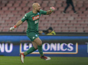 Kiper Napoli Segera Tes Medis di AC Milan