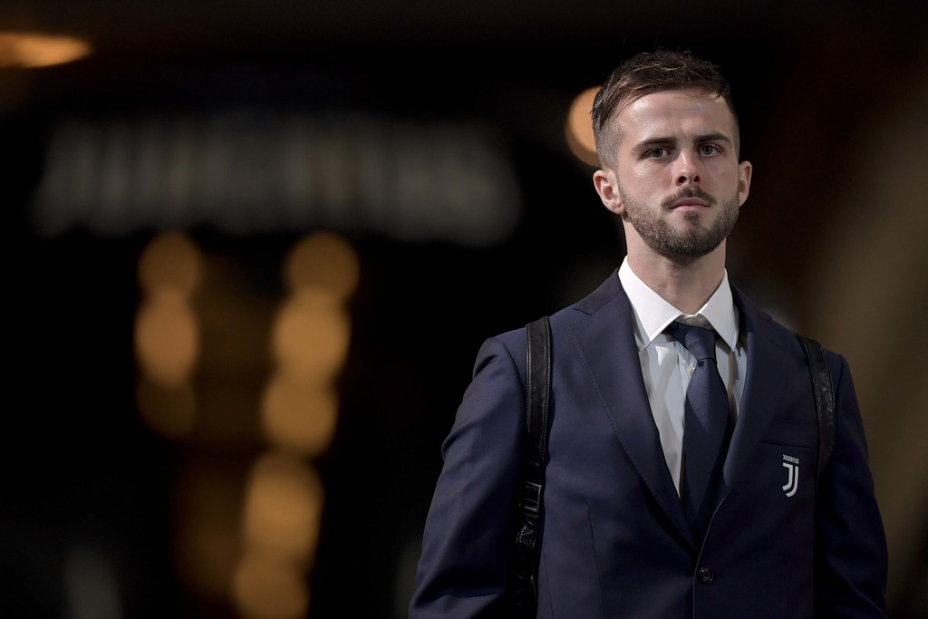 Jumpa Agen Pemain, Real Madrid Mau Merampungkan Transfer Pjanic dan Jovic?