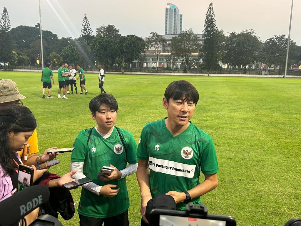 Beda dengan Sumardji, Shin Tae-yong Mengerti Thomas Doll Belum Lepas Rizky Ridho