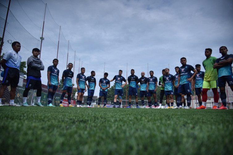 Siapa Saja 9 Pemain Persib Kena COVID-19? Ini Jawaban Dokter Tim