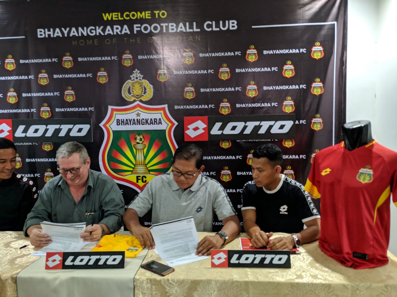 Timnas Indonesia U-22 Vs Bhayangkara FC akan Digelar di SUGBK atau Patriot