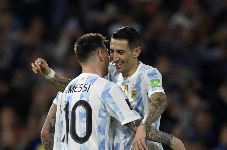 Pelatih Argentina Respons Niat Pensiun Messi dan Di Maria