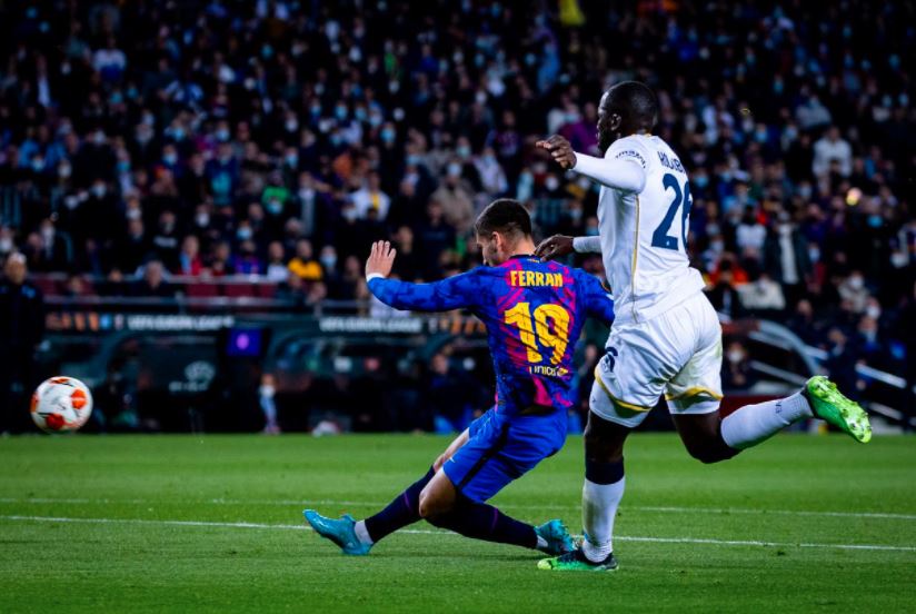 Gagal Taklukkan Napoli, Barcelona Punya Masalah Main di Camp Nou