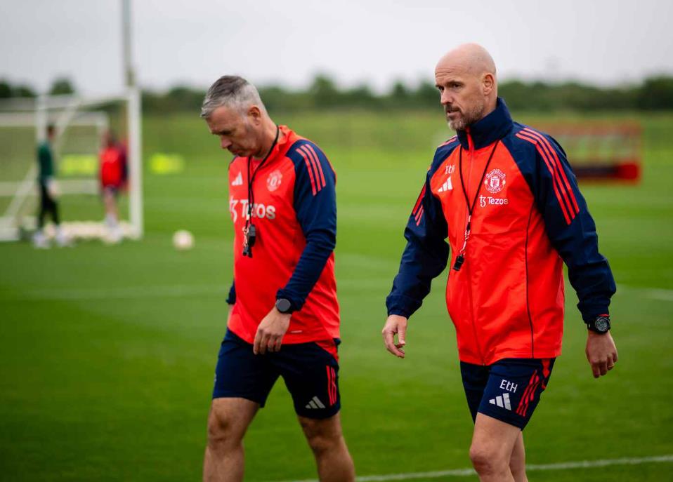 Rene Hake, Asisten Baru Manchester United dengan Visi Sepak Bola Seperti Erik ten Hag