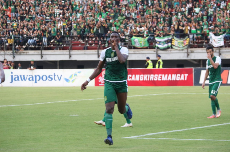 Djanur Terkejut Amido Balde Sampai Quat-trick dalam Kemenangan 8-0 Persebaya