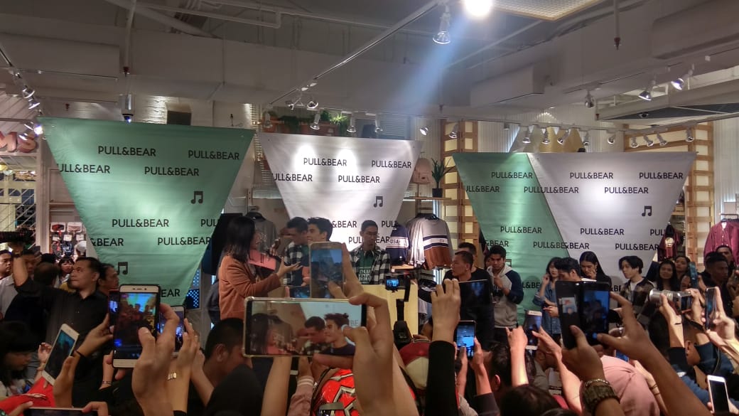 Marc Marquez Buat Geger Penggemar Indonesia di Senayan City