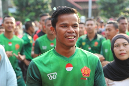 Kembali Dipanggil Timnas Indonesia, Manahati Lestusen Siap Jaga Sikap