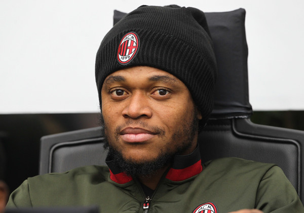 Luiz Adriano Ancam Akan Tinggalkan AC Milan