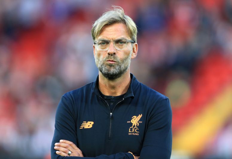 3 Solusi Sementara Krisis Lini Belakang Liverpool Tanpa Rekrut Bek Baru