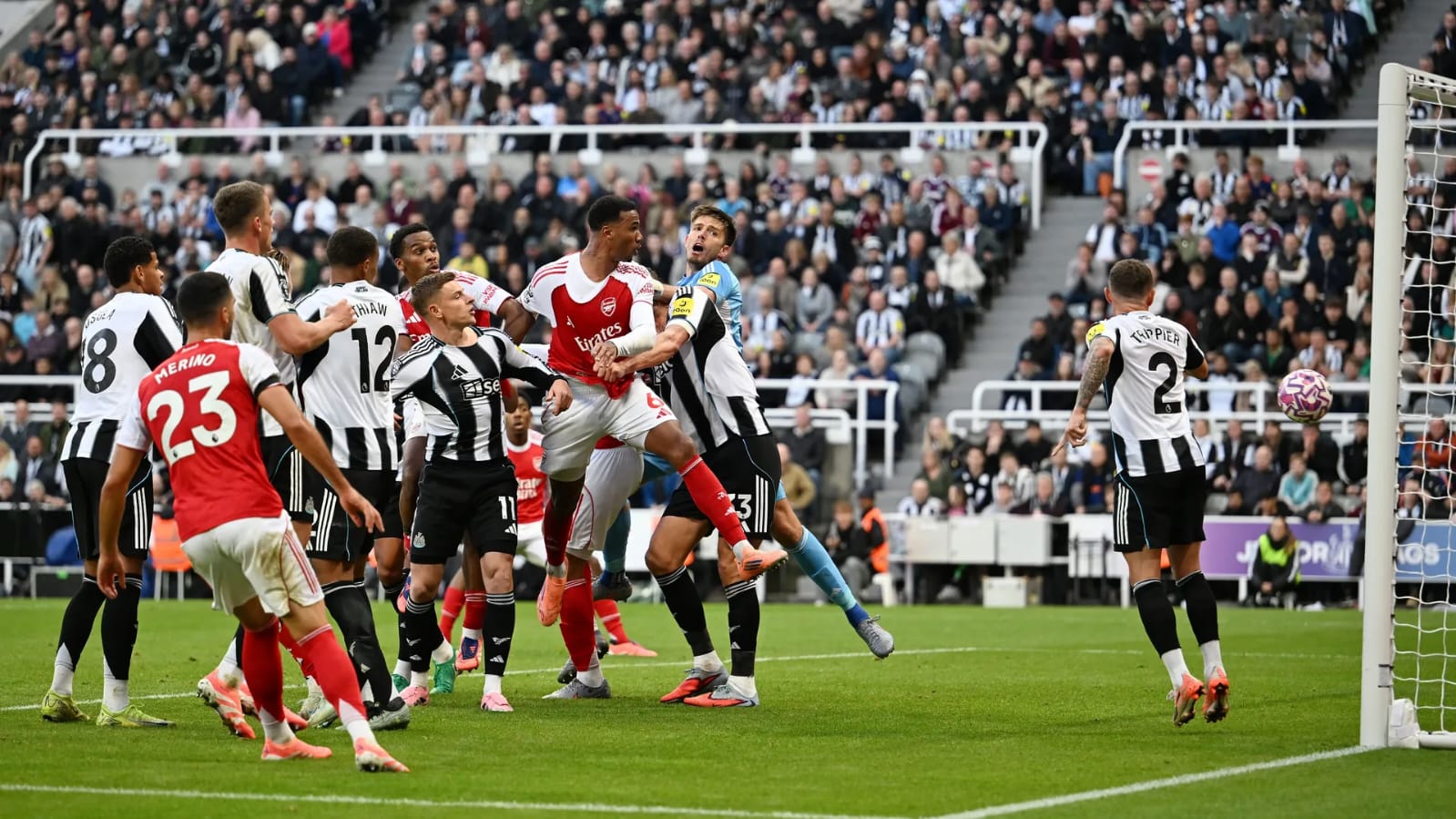 Hasil Premier League: Newcastle United 1-2 Arsenal, Gol 'Telat' Gabriel Menangkan The Gunners