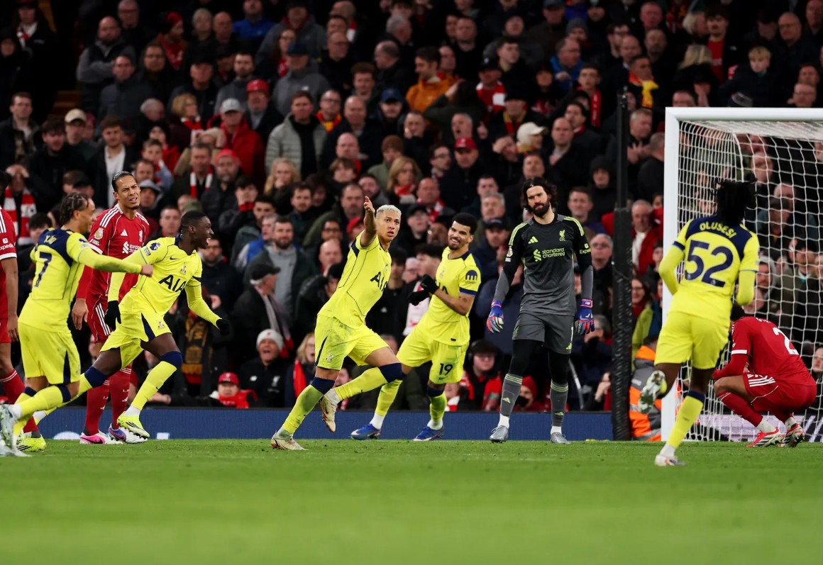 Hasil Premier League: Kebobolan Gol Telat, Liverpool Batal Kalahkan Tottenham