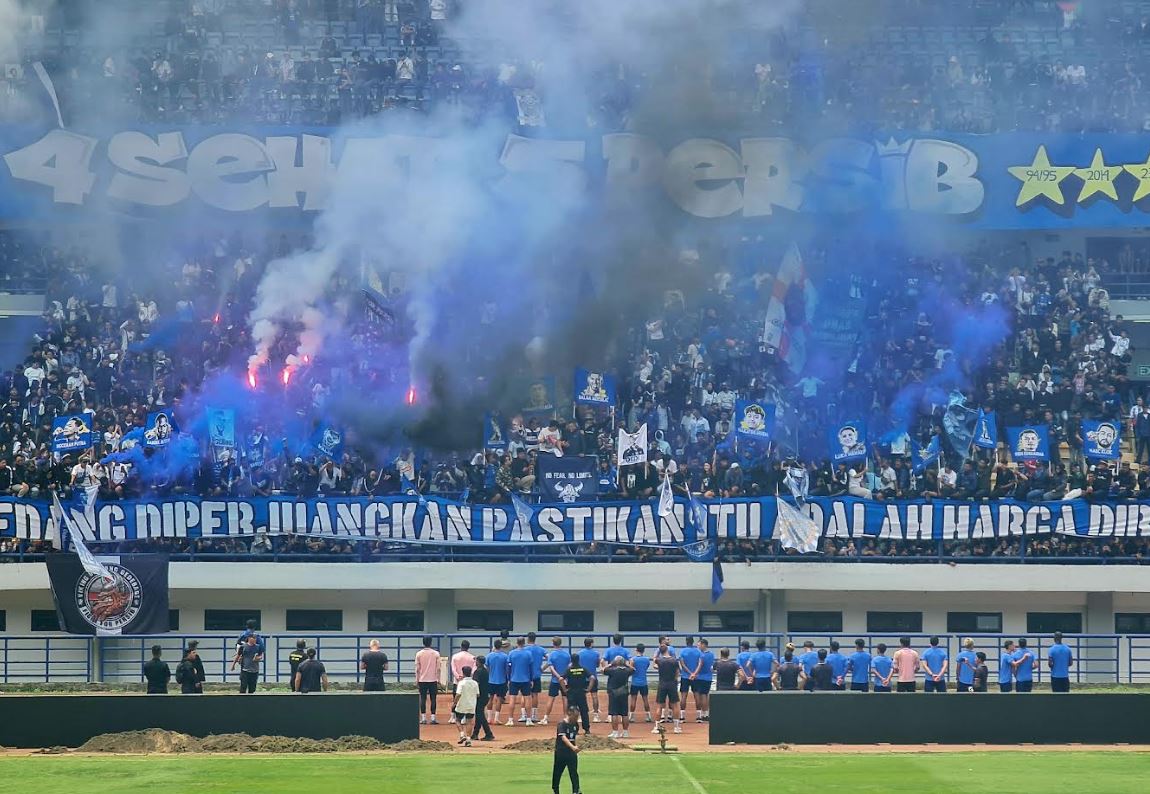 Puluhan Ribu Bobotoh Suntik Motivasi Skuad Persib di GBLA Jelang Lawan Persija