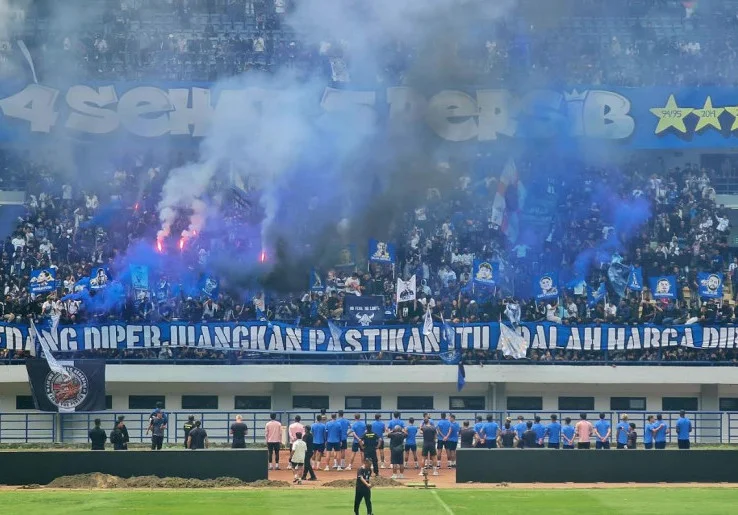 Puluhan Ribu Bobotoh Suntik Motivasi Skuad Persib di GBLA Jelang Lawan Persija