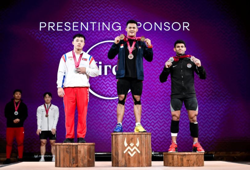 Profil Rizki Juniansyah, Lifter Indonesia Peraih 2 Medali Emas di IWF World Championship 2025 hingga Pecahkan Rekor Dunia