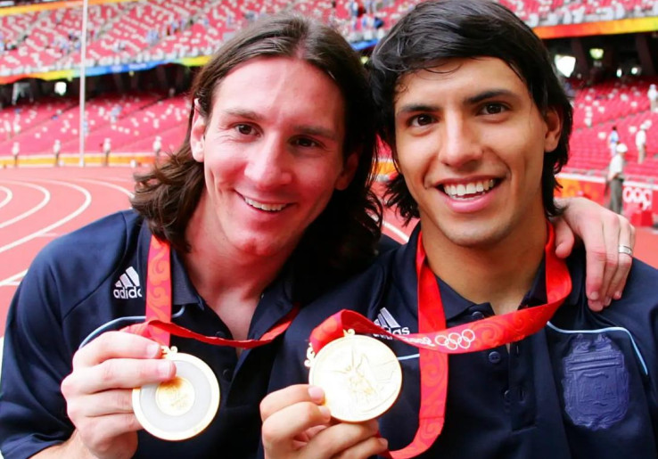 5 Pesepak Bola Legendaris yang Pernah Meraih Medali Emas di Olimpiade