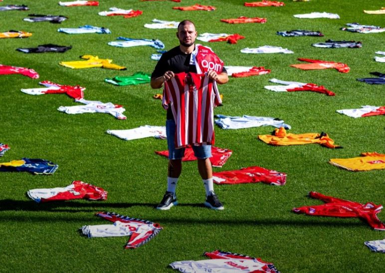 Cerita Fans Sejati AS Monaco, Koleksi 1.146 Jersey dan Ukir Rekor Baru