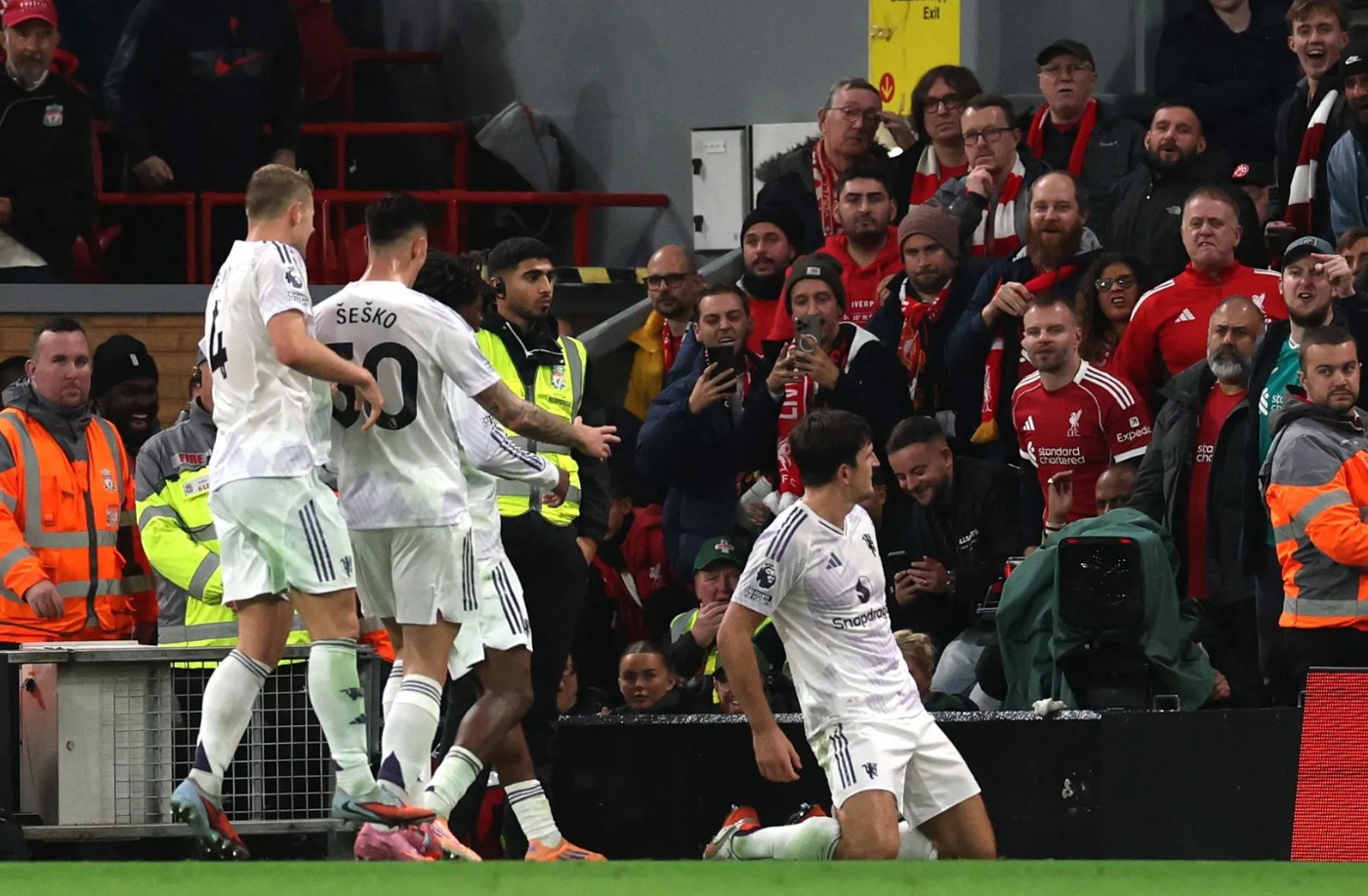Hasil Premier League: Dibekap Manchester United 2-1, Liverpool Akhirnya Kalah di Anfield