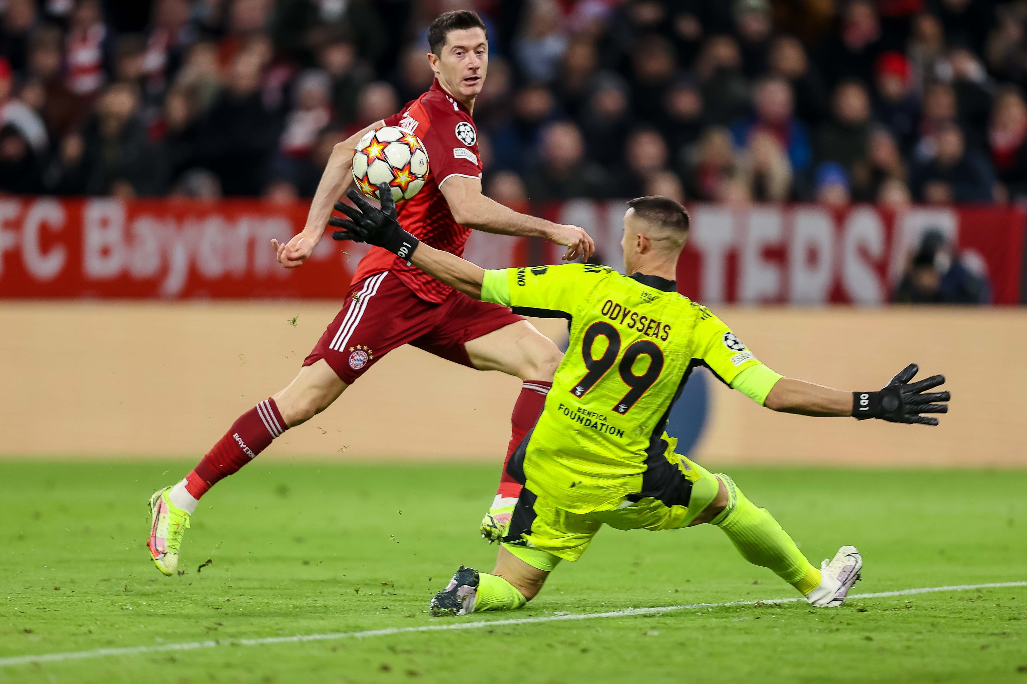 100 Laga Lewandowski di Liga Champions, Lalui Jumlah Gol Messi dan Ronaldo