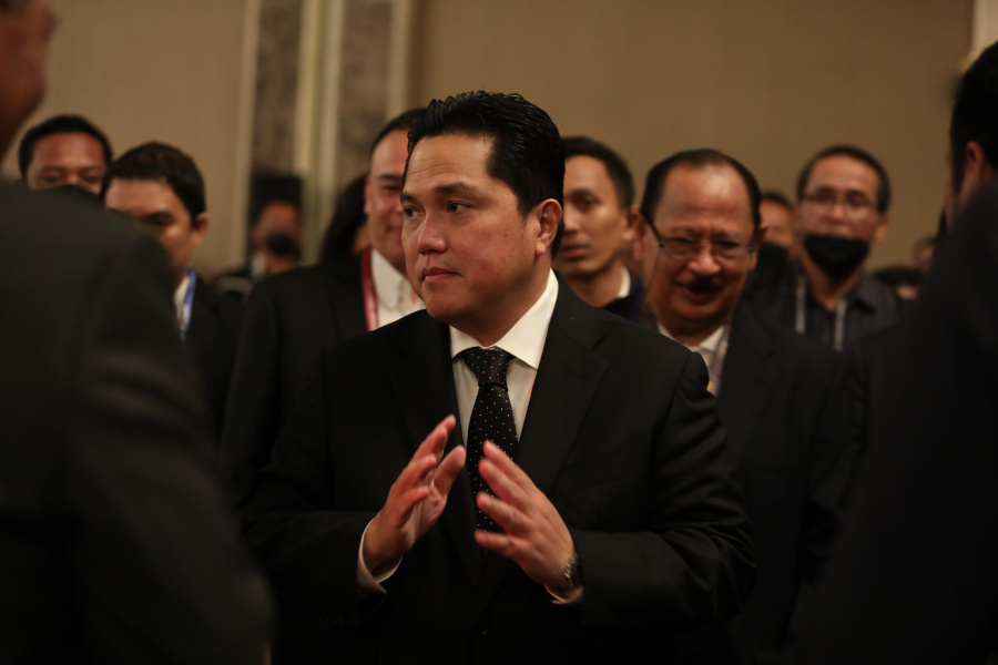 Rusuh di Luar Stadion Jatidiri, Ketum PSSI Erick Thohir Minta Polisi dan Suporter Tenangkan Diri