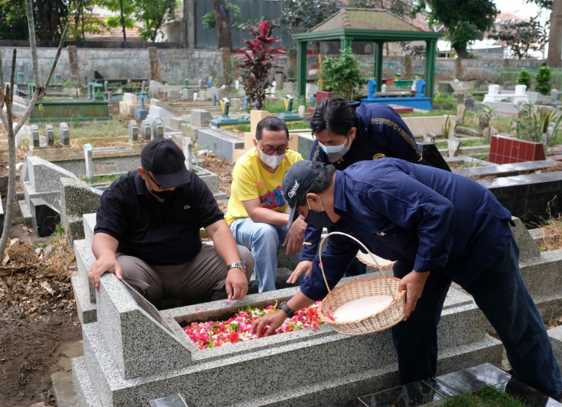 Ziarah Makam Jadi Refleksi Arema FC Peringati HUT