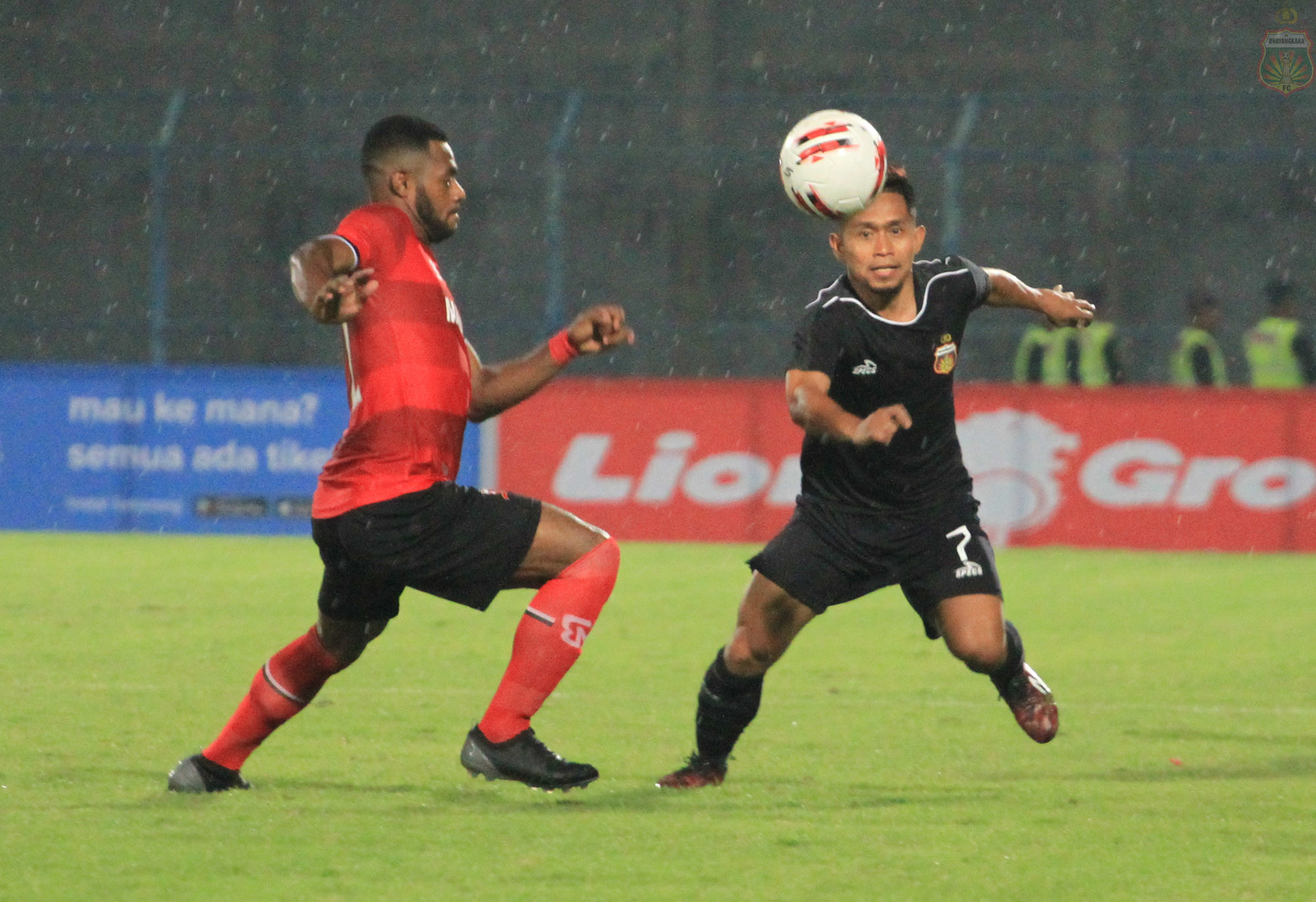 Madura United Imbang 1-1 dengan Bhayangkara FC, Persebaya Pimpin Grup